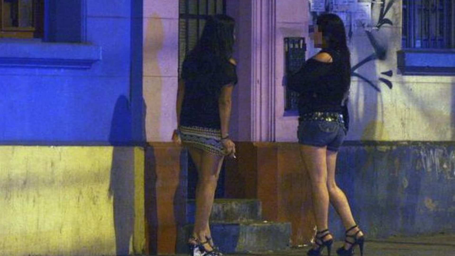 Mafias nacionales y extranjeras se declaran la guerra por cobro de cupos de prostitución en Perú