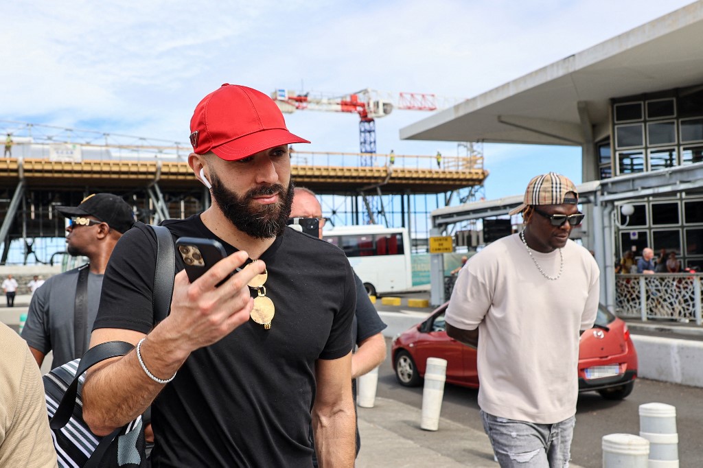 Benzema retomará los entrenamientos, pero no con Francia