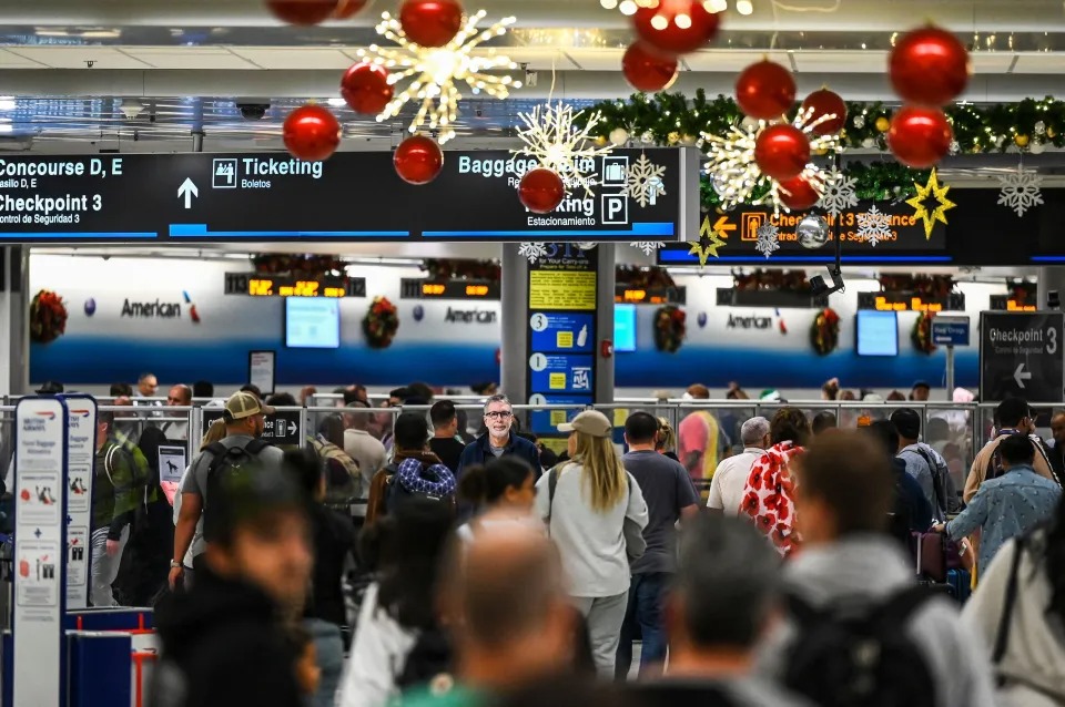 A horas de Nochebuena, otros 1.800 vuelos han sido cancelados por la tormenta invernal en EEUU