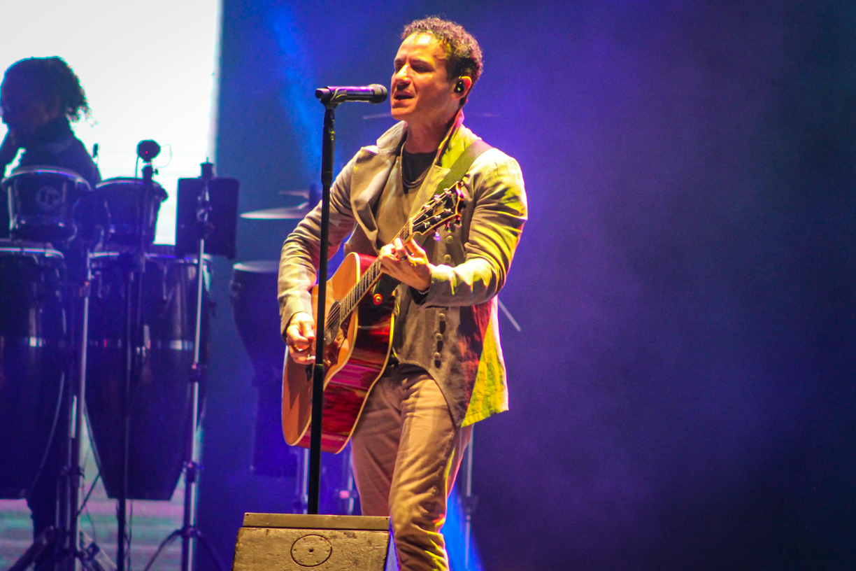 Fonseca volvió a enamorar a Caracas con un concierto mágico (Fotos y Video)