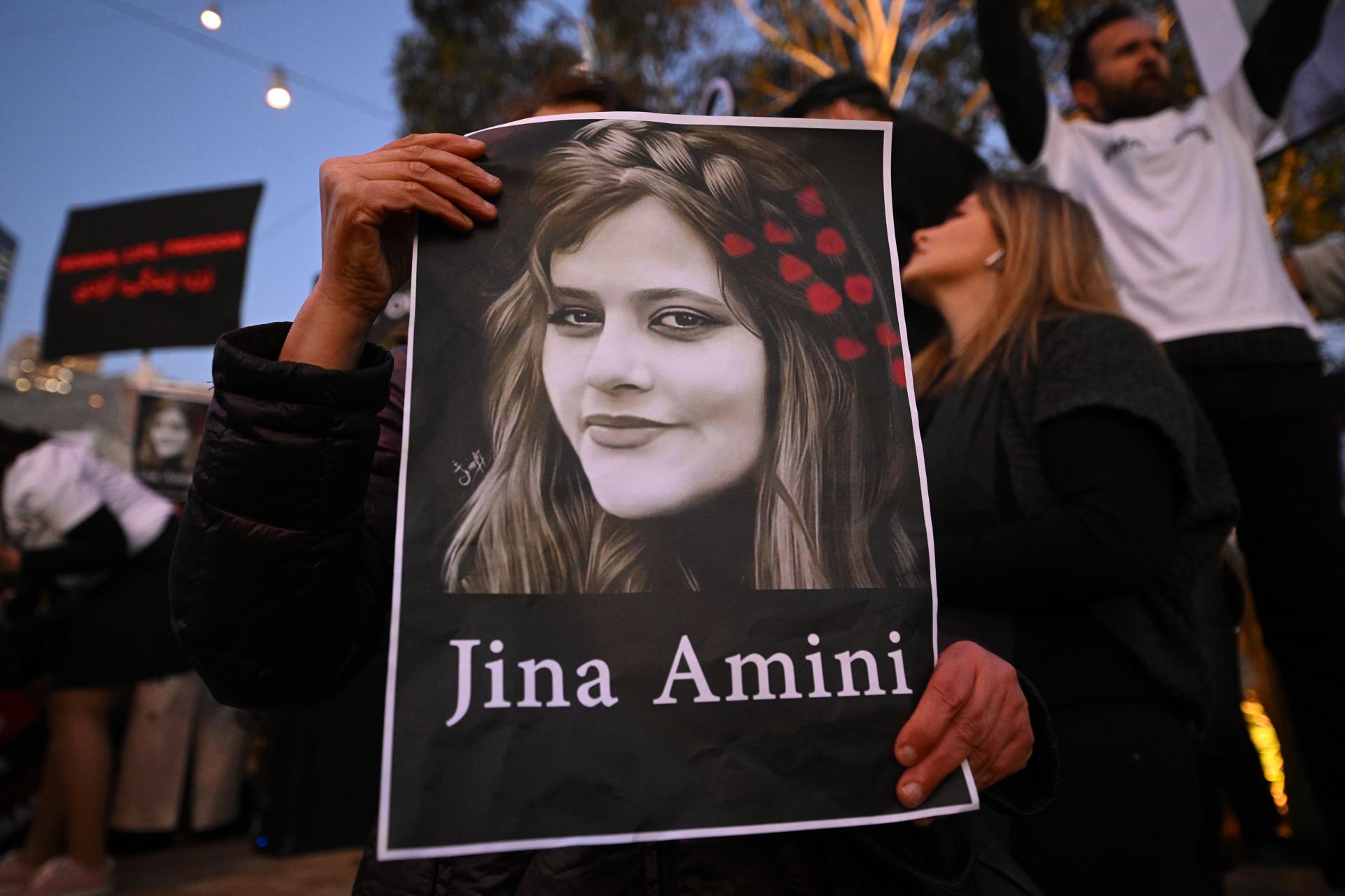 Llaman a protestar en Irán tras segunda ejecución de un manifestante