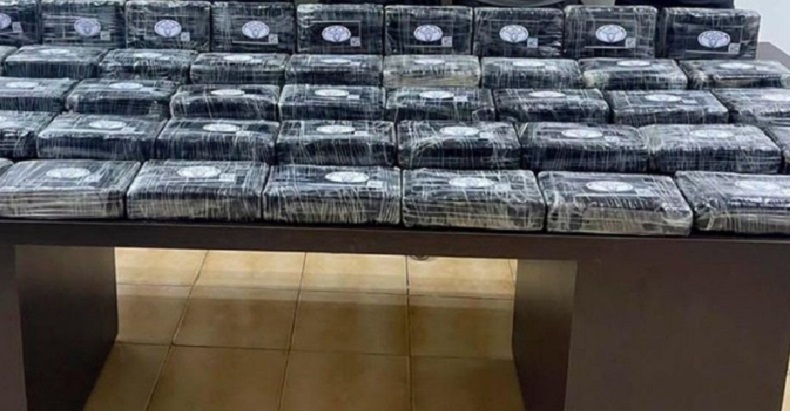 Detienen a cinco sujetos con más de 50 kilogramos de presunta cocaína