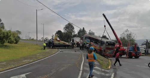 Diez heridos en accidente de tráfico en la capital ecuatoriana