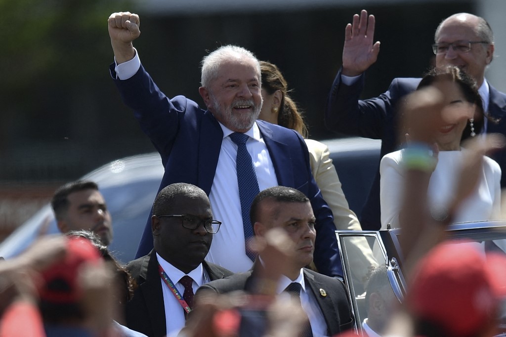 Lula juró como nuevo presidente y volvió a la cúpula del poder en Brasil