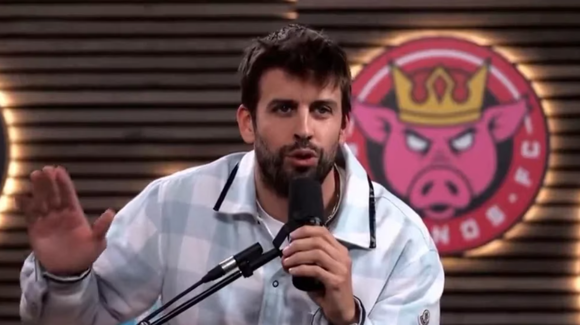 Piqué explica los detalles de la romántica foto que puso a dudar sobre su orientación sexual