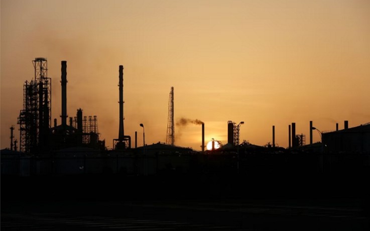 Production halted in unit of Venezuela’s second-largest refinery