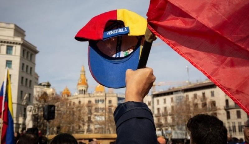 Más de 100 quejas al Defensor del Pueblo español por falta de citas para pedir asilo