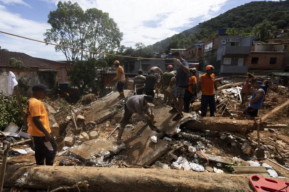 Brasil: Número de muertos por las fuertes lluvias en Sao Paulo aumenta a 47