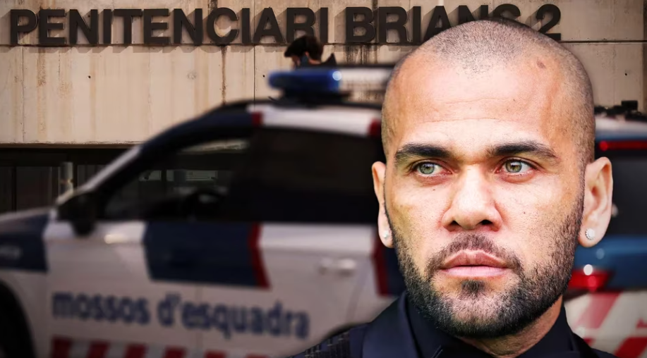 Un rol especial en el fútbol, un curioso compañero y qué pidió para su celda: así es la vida de Dani Alves en la cárcel