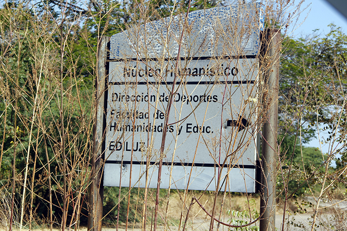 LUZ, la universidad que el monte oculta y la ruina domina (FOTOS)