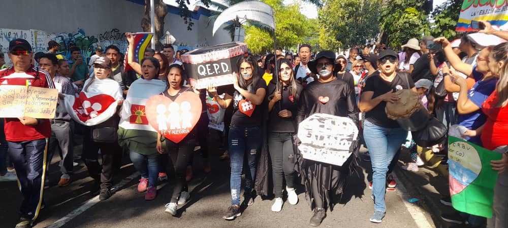 “No estamos de acuerdo con salarios de hambre”: Protesta de gremios públicos en Barinas contra el régimen madurista