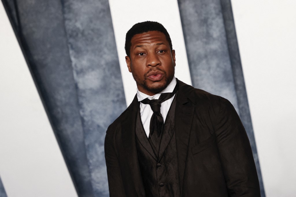 El actor Jonathan Majors es declarado culpable de agresión y acoso a su novia