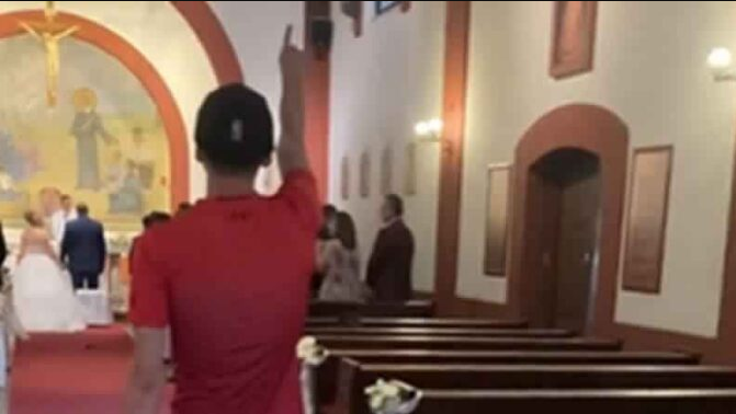 Video VIRAL: Dijo “me opongo” durante matrimonio, volvió loco a todos y se fue como si nada