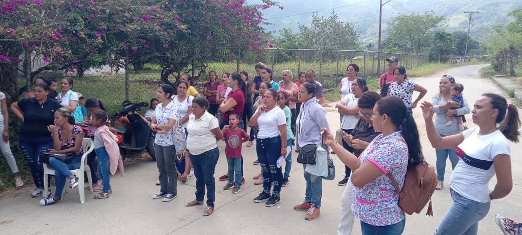 Representantes impidieron despido de docente en Bejuma que participa en movilizaciones por mejoras laborales