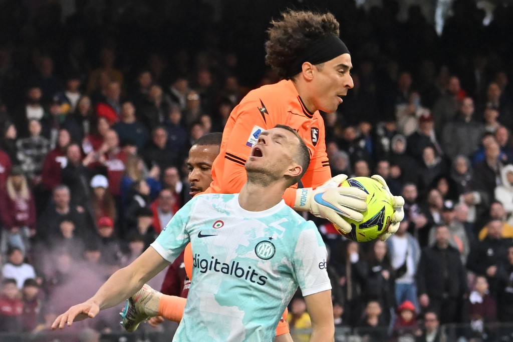 Inter cedió ante el muro del “Memo” Ochoa y un gol en el descuento