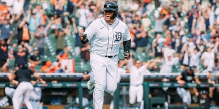 ¡Rugió el tigre mayor! Con su hit 3095, Miguel Cabrera dejó en el terreno a San Francisco (VIDEO)