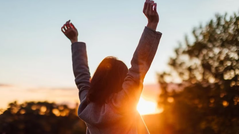 La felicidad puede estar a nuestro alcance: cómo encontrarla usando los cinco sentidos