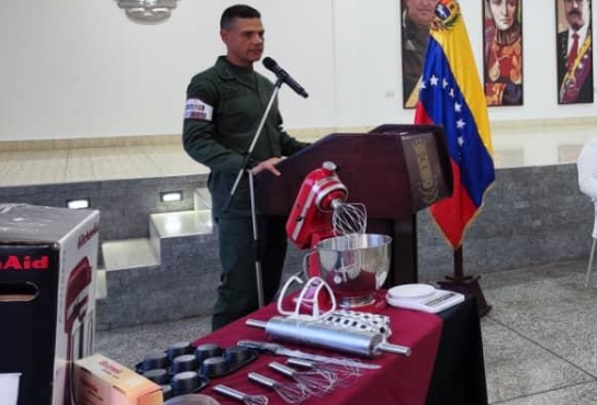 Comandos de la GNB ya no se resuelven con “matracas”: Funcionarios toman cursos de barbería y panadería (FOTOS)