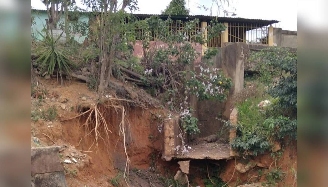 Familias en Altagracia de Orituco, con los “nervios de punta” porque sus viviendas no aguantarán ni una llovizna