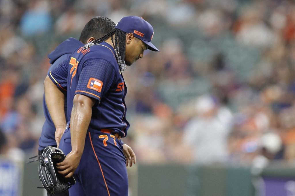 Duro golpe para los Astros: perdieron al venezolano Luis García por el resto de la temporada