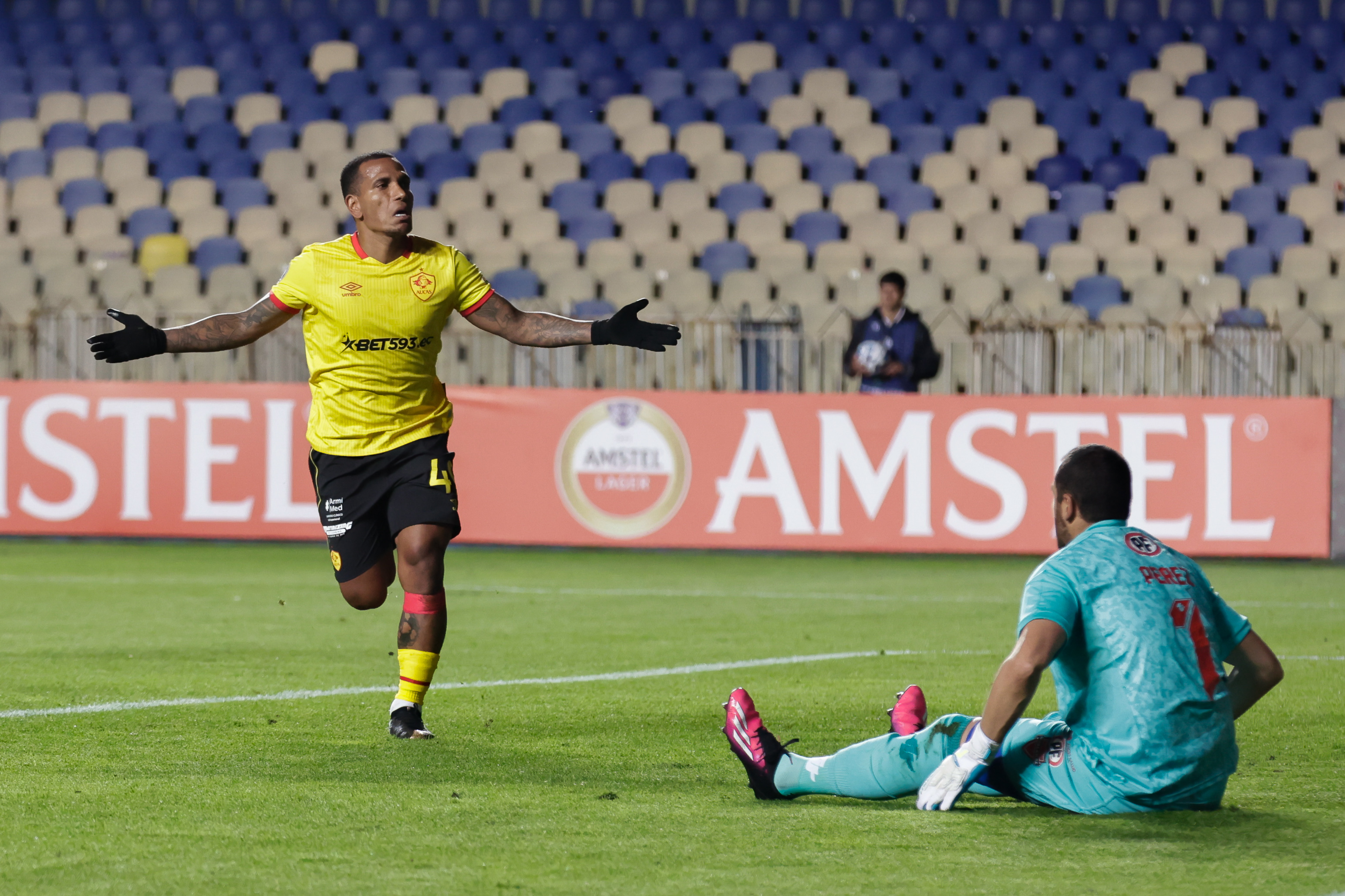 Venezolano Rómulo Otero marcó GOLAZO con el Aucas en la Copa Libertadores (Video)