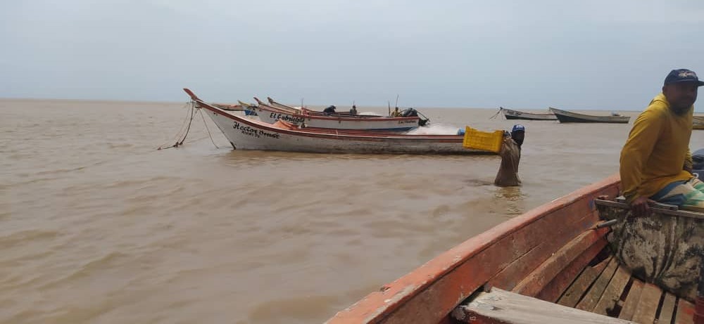 Ecocidio en el Golfete de Coro: Continuos derrames de crudo y fugas de gas destruyen el lecho marino