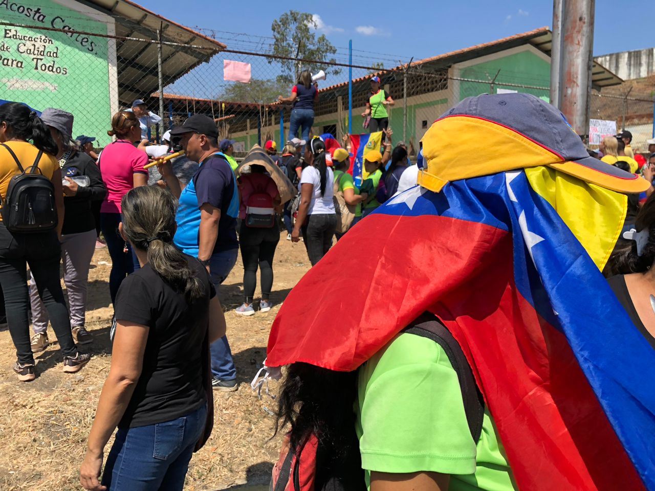 ¡No pegan una! Docentes que luchan por salarios dignos, ahora enfrentan acoso laboral