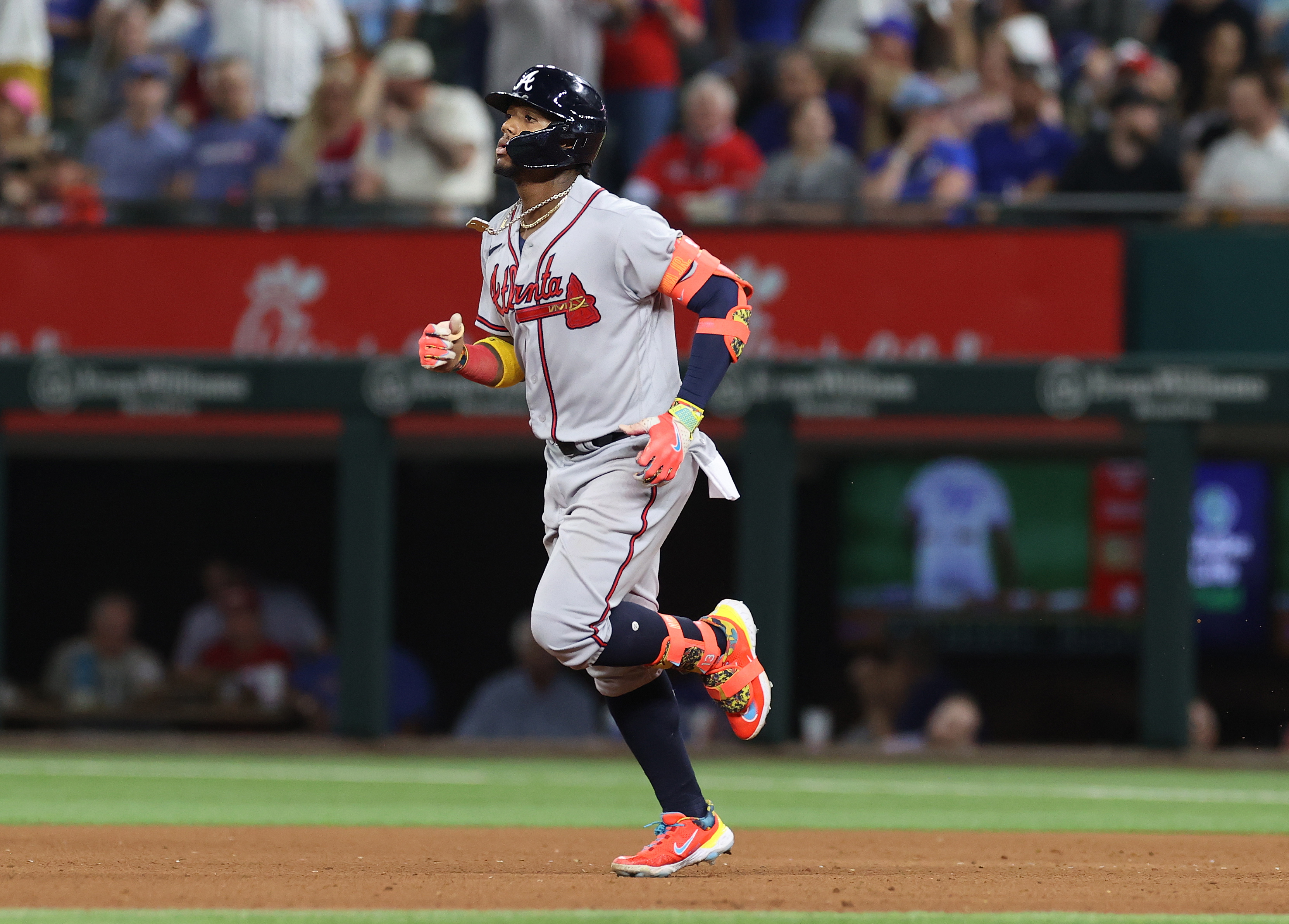 ¡Arepa Power! Ronald Acuña Jr. pegó TABLAZO por cuarto juego seguido (Video)