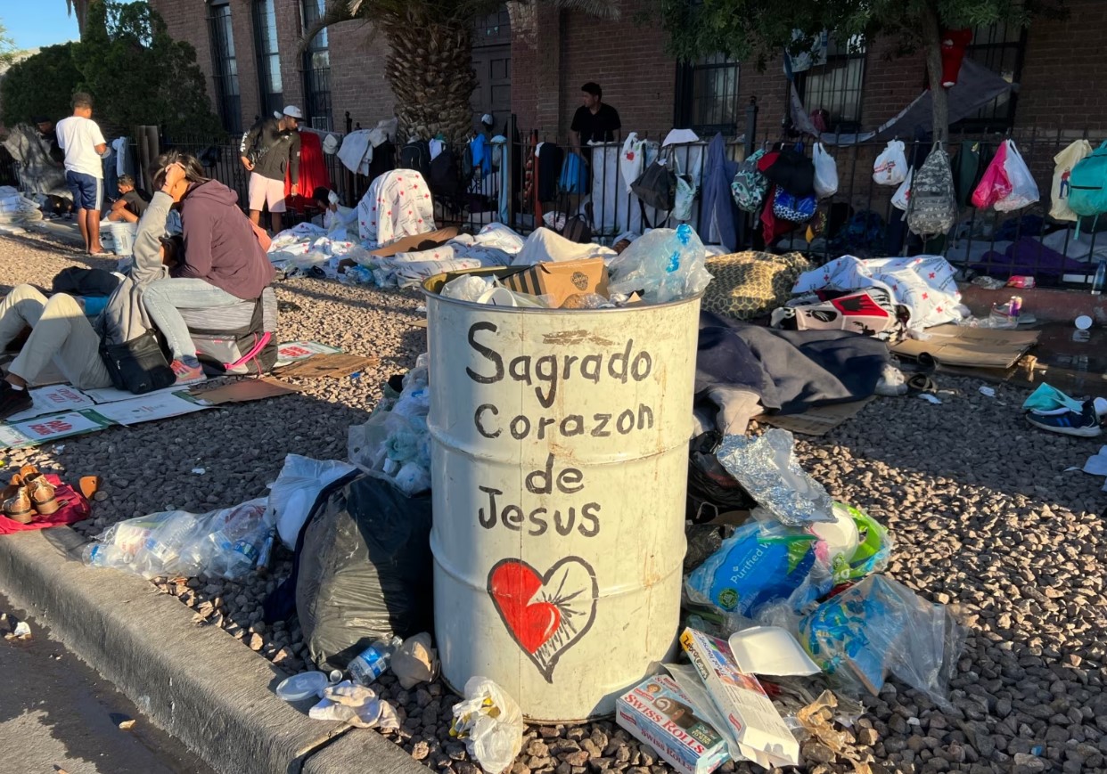 En Fotos: La vida en un campamento de migrantes en El Paso, Texas, a días del fin del Título 42