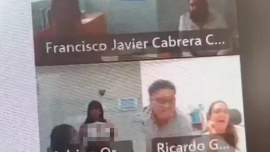 Dejaron prendida la cámara en plena videoconferencia y todos los vieron cometer actos impuros