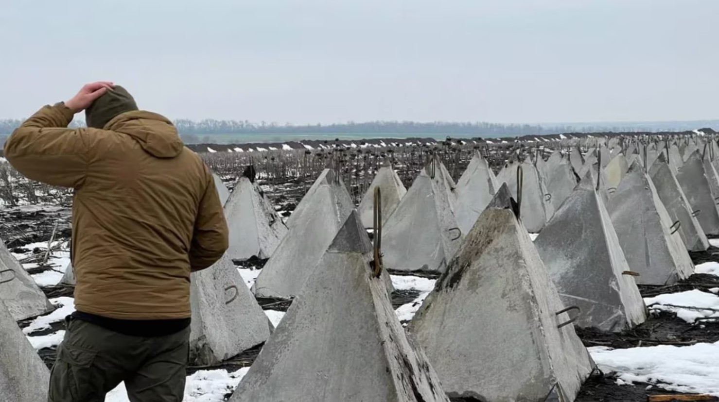 Kilómetros de “dientes de dragón” y otras trampas de Putin en la frontera cuya eficacia está en duda