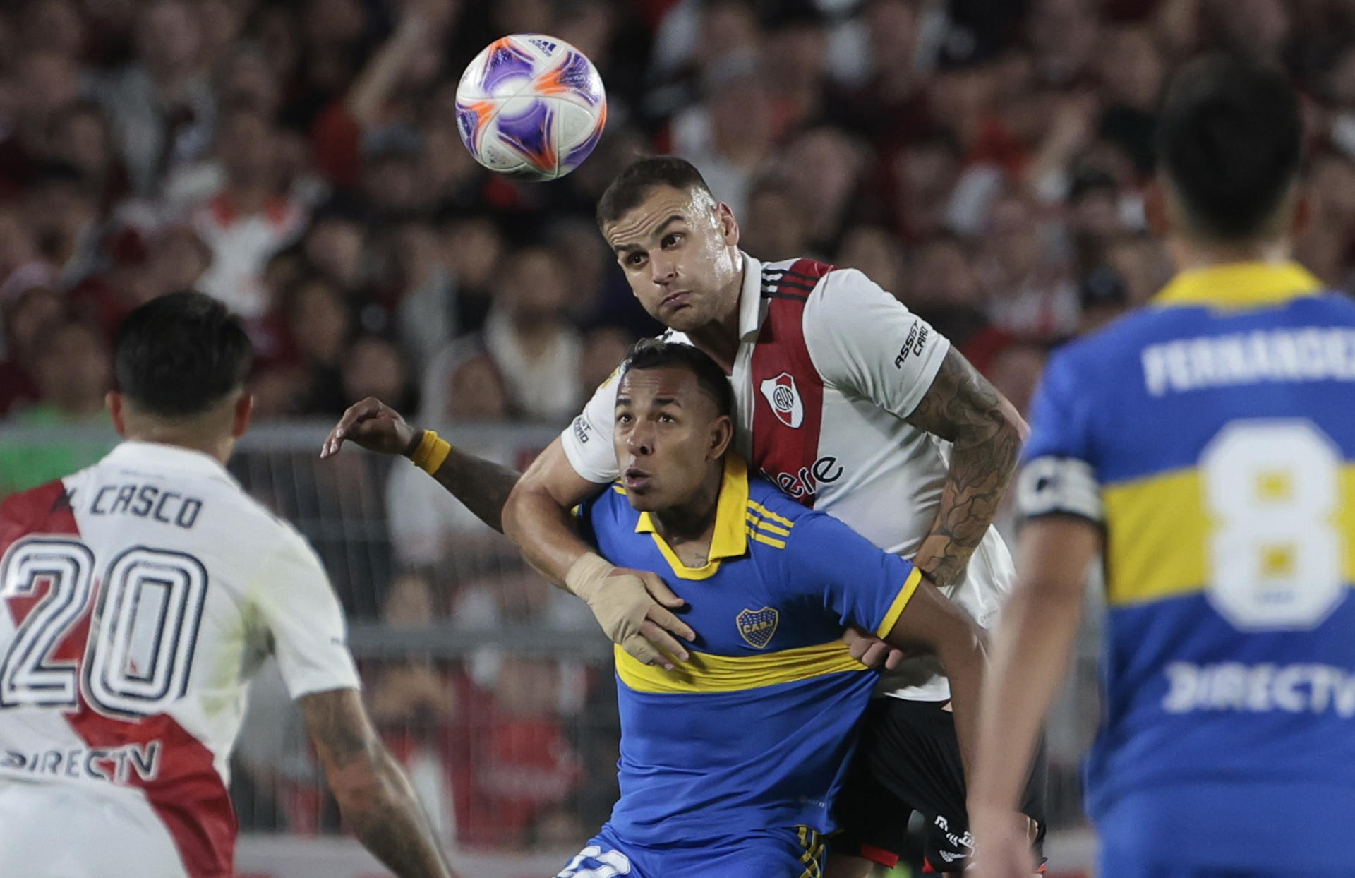 Superclásico caliente: River venció a Boca en un partido con seis expulsados