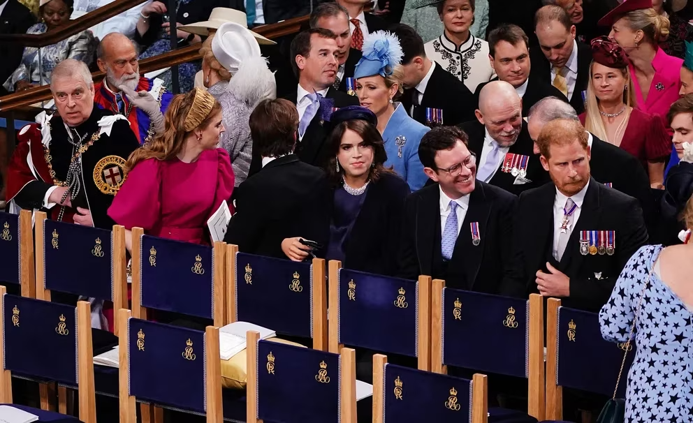 El príncipe Harry, relegado a la tercera fila en la ceremonia de coronación del rey Carlos III