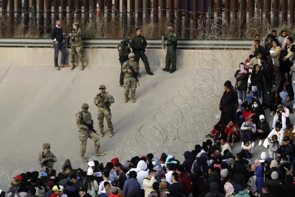 Aumentan los cruces de migrantes en la frontera sur de EEUU: se registran más de ocho mil detenciones