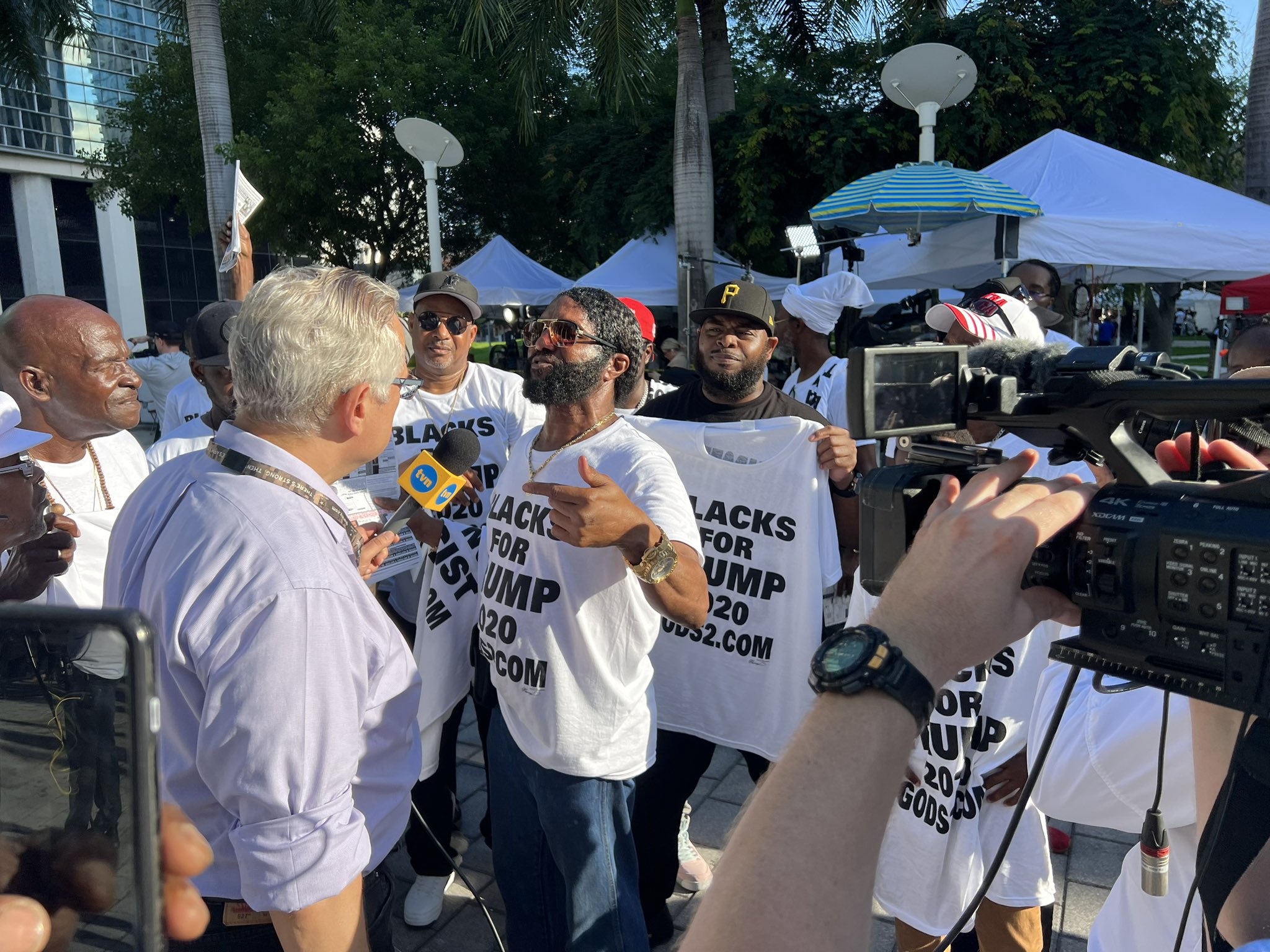 Alerta por llegada de Trump: Examinan alrededores de Corte Federal de Miami por un objeto sospechoso (VIDEO)