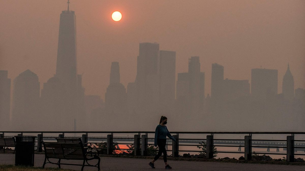 El aire de Nueva York se vuelve irrespirable: “Es como estar en una barbacoa, envuelto en humo”