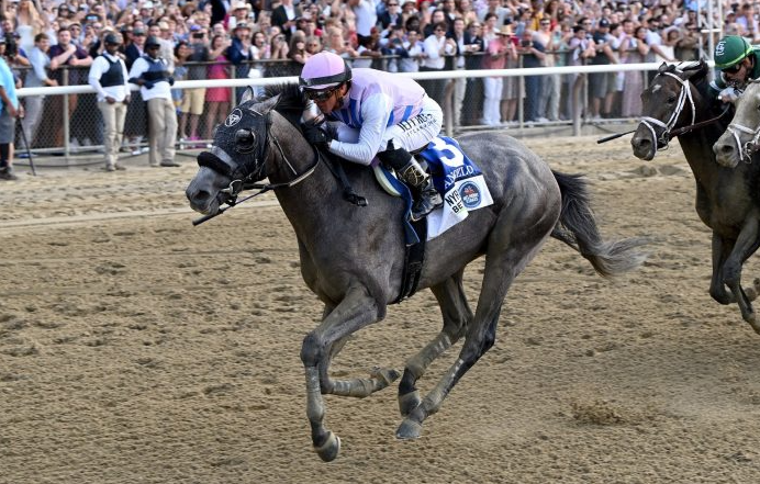 Javier Castellano, el primer jinete venezolano en ganar el Belmont Stakes (Video)