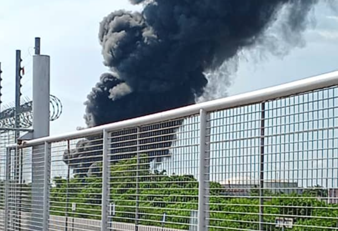 En VIDEO: subestación eléctrica soltó larga humareda tras estallar en Zulia este #10Jun