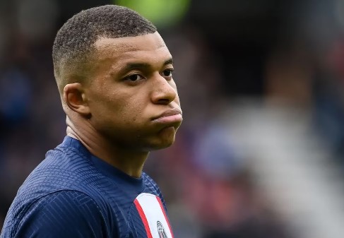 La frase lapidaria que usó un dirigente para reclamar que Kylian Mbappé se vaya del PSG