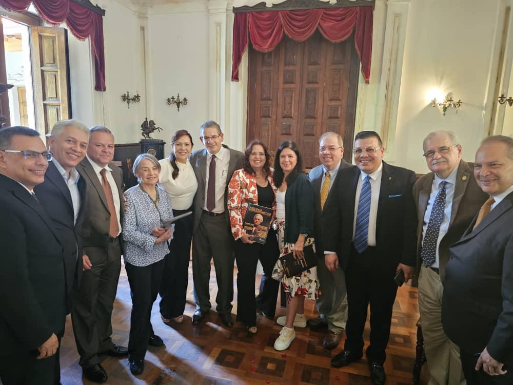 Presentaron la Sociedad del Librepensamiento Mirandista en la Academia Nacional de la Historia