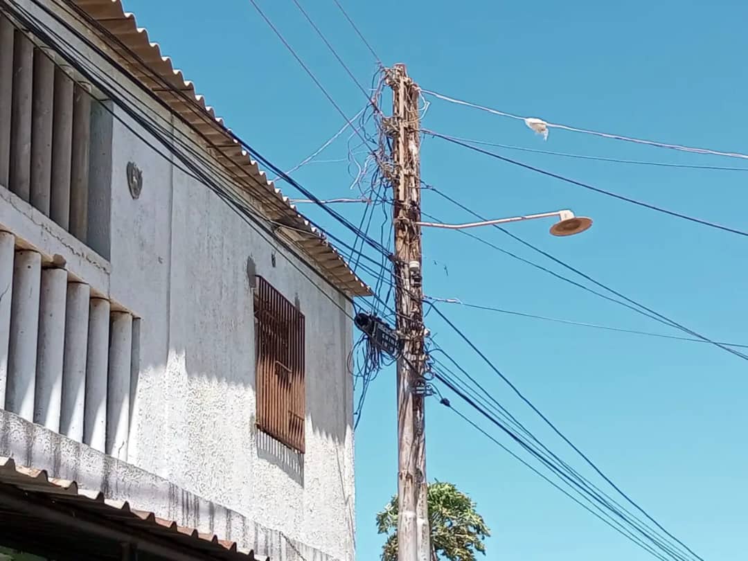 Ignorados por Corpoelec están comerciantes de Calabozo tras más de 20 días sin luz