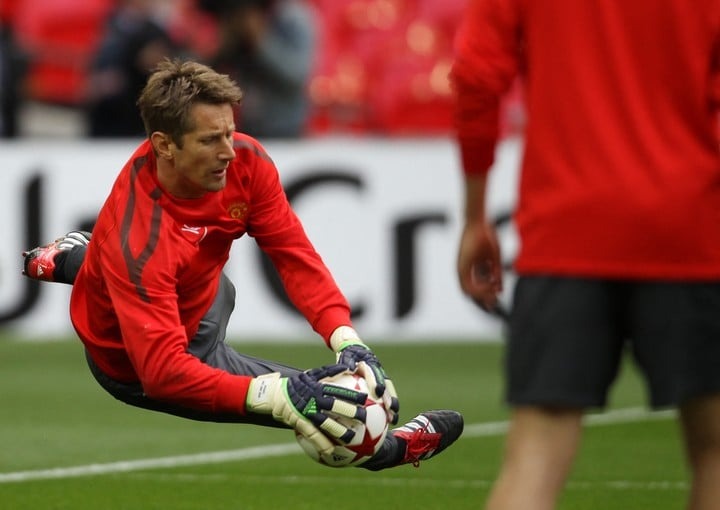 El exfutbolista Edwin van der Sar sufrió un ACV y está internado en terapia intensiva