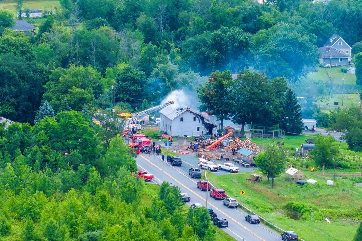 Trágico incendio en Nueva York dejó cuatro muertos, incluida una pequeña de cinco años