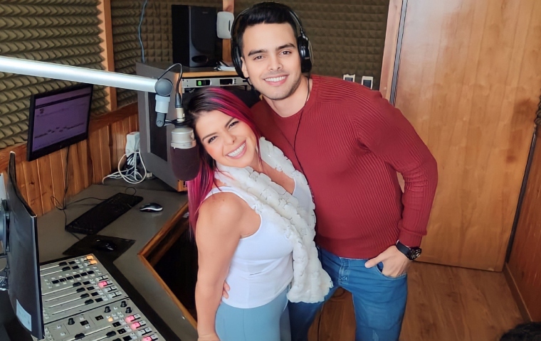 Alejandra Núñez y Nelson Zambrano compartirán sus conocimientos en un taller de locución