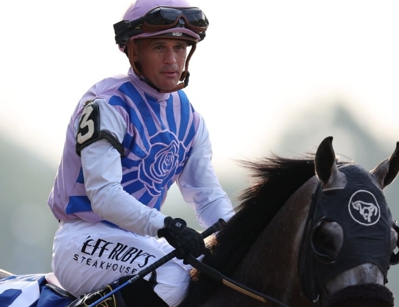 “El Rey del Travers Stakes”: Javier Castellano lo vuelve a hacer y se lleva su séptima carrera, esta vez con Arcangelo (VIDEO)