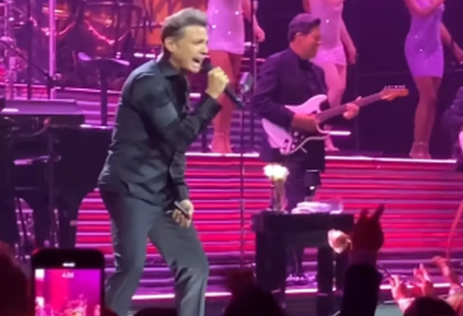 Pensó que iban a pasear, pero la llevó a ver a Luis Miguel: el sueño que un joven le cumplió a su mamá (VIDEO)