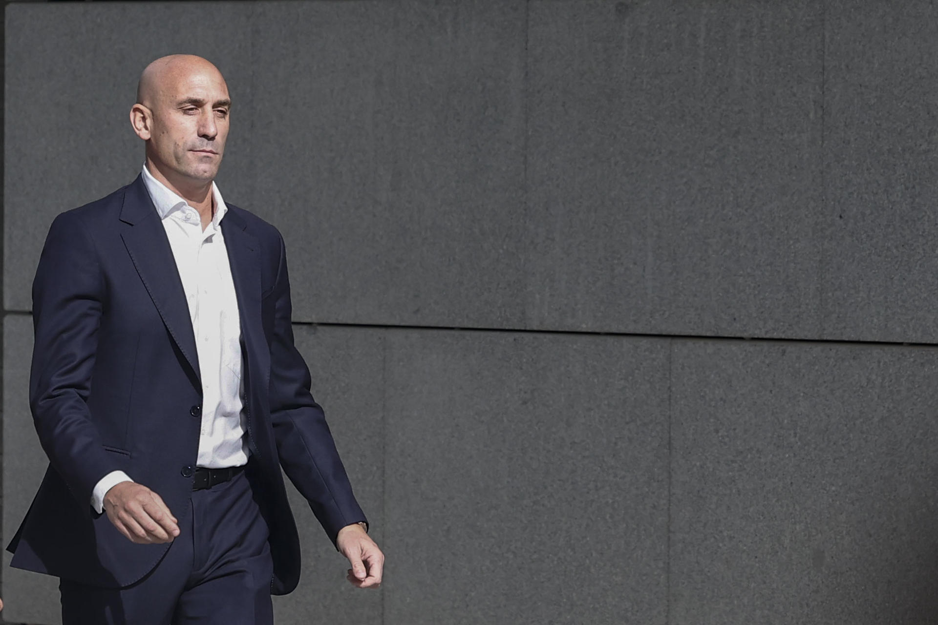 Luis Rubiales fue detenido tras aterrizar en Madrid