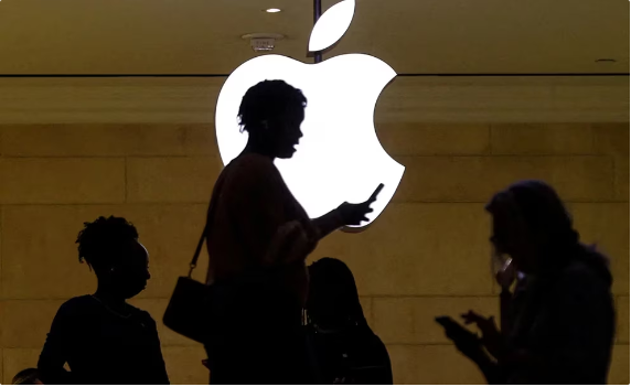 Apple rompe silencio sobre la IA en conferencia en California