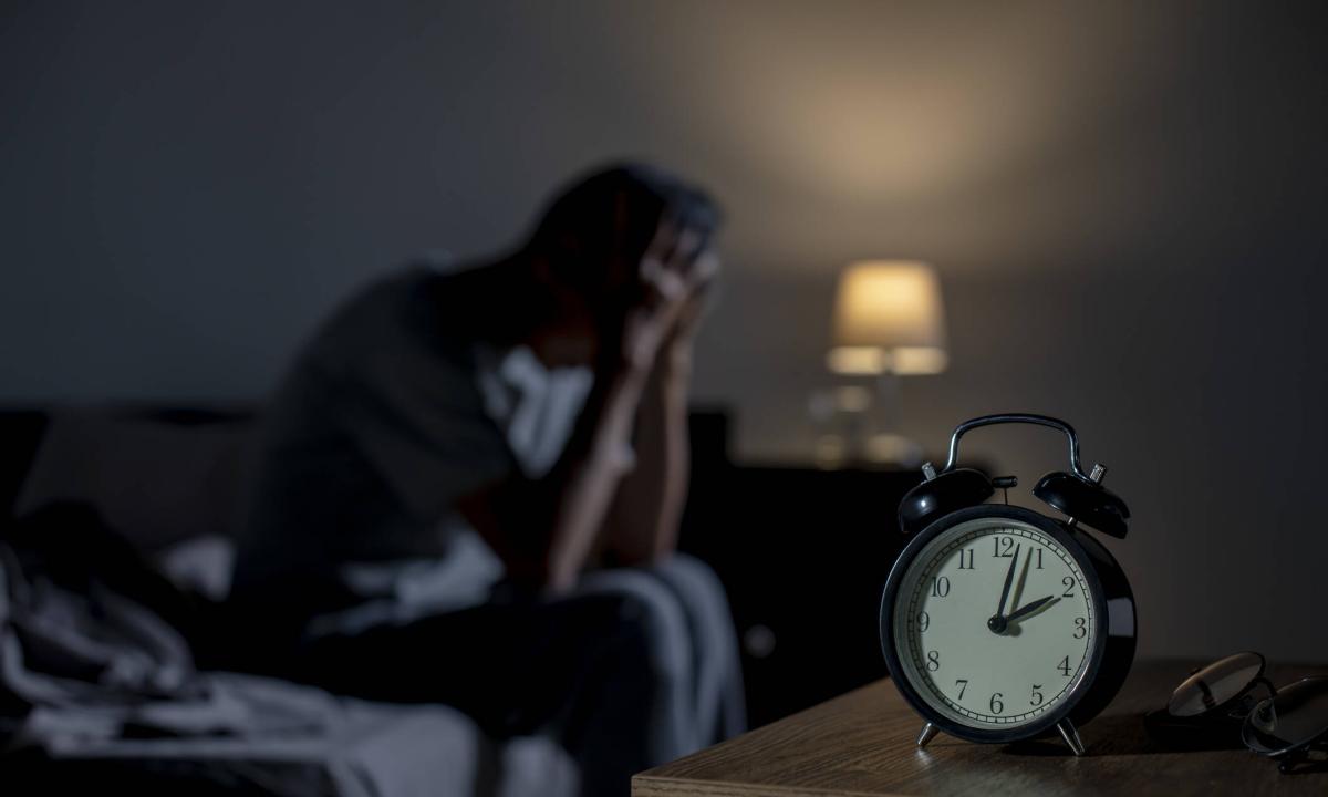 ¿Por qué nos despertamos en la madrugada a la misma hora?