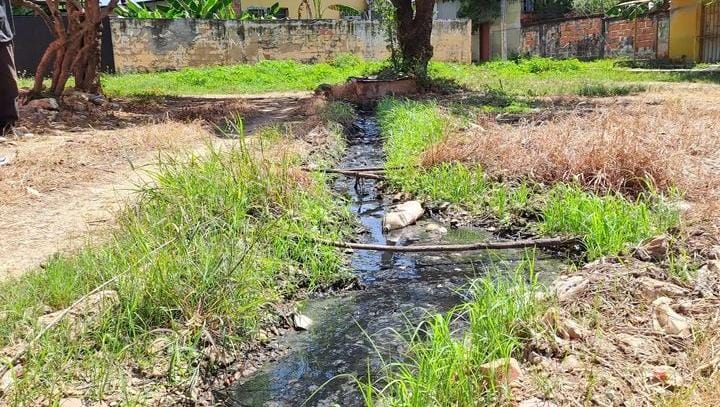 En Valle de la Pascua tienen 10 años (y contando) desbordados por aguas piches y hediondas